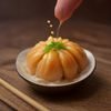SOULAI 技术编辑阿澈的肖像照，年轻，戴耳机，背后是代码编辑器界面